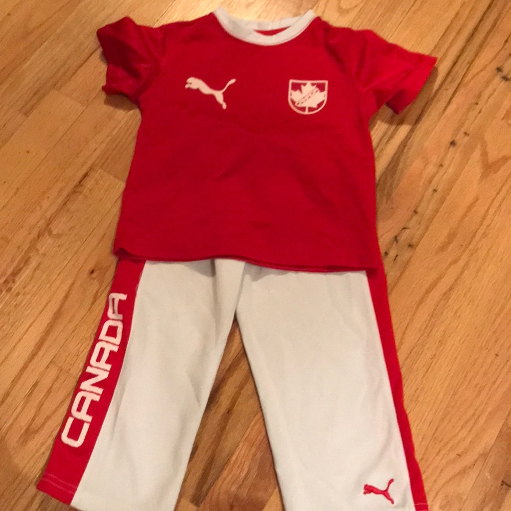 Boys puma canada soccer outfit. Size 2t